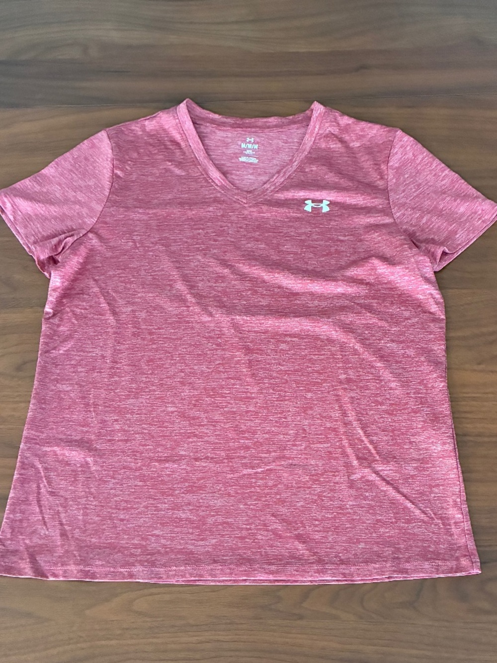 Under Armour Heathered Red Loose V-Neck Tee Size Medium